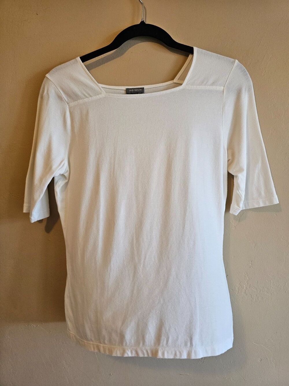Ann Taylor  White Knit Short Bell  Sleeve Top Size M Fitted Square Scoop Neck